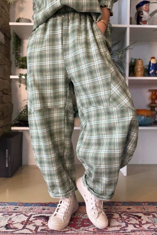 Patrick Plaid Brushed Cotton Barrel Pant Meadow